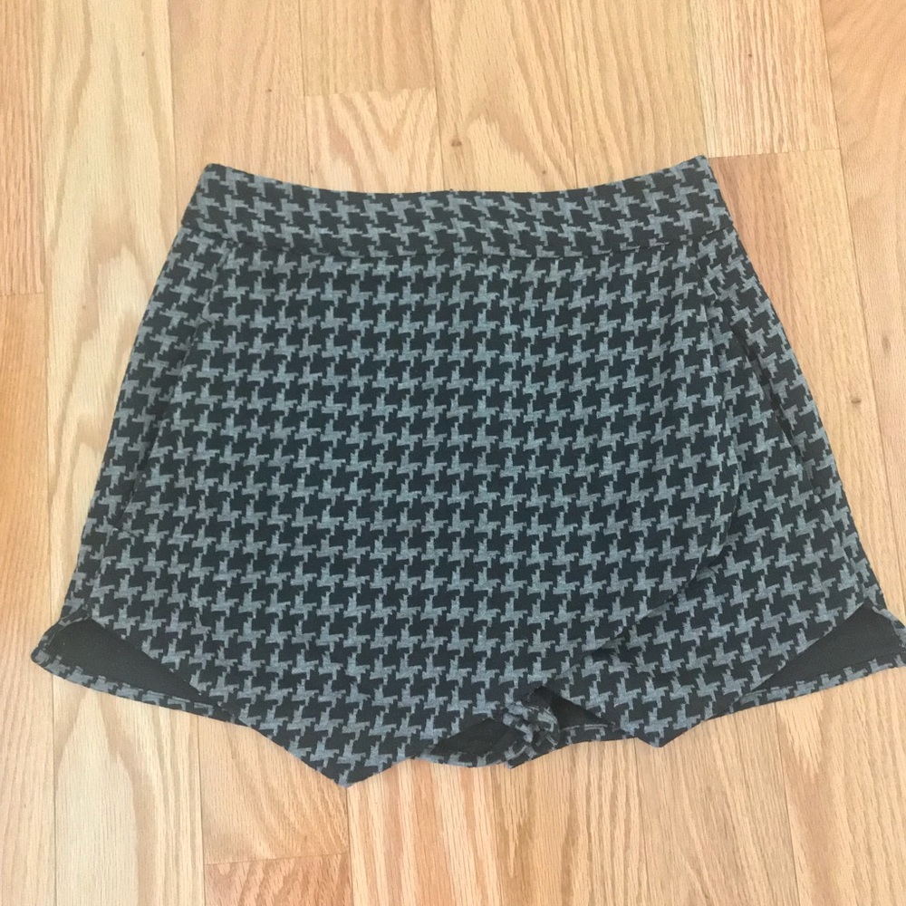 Aqua skort